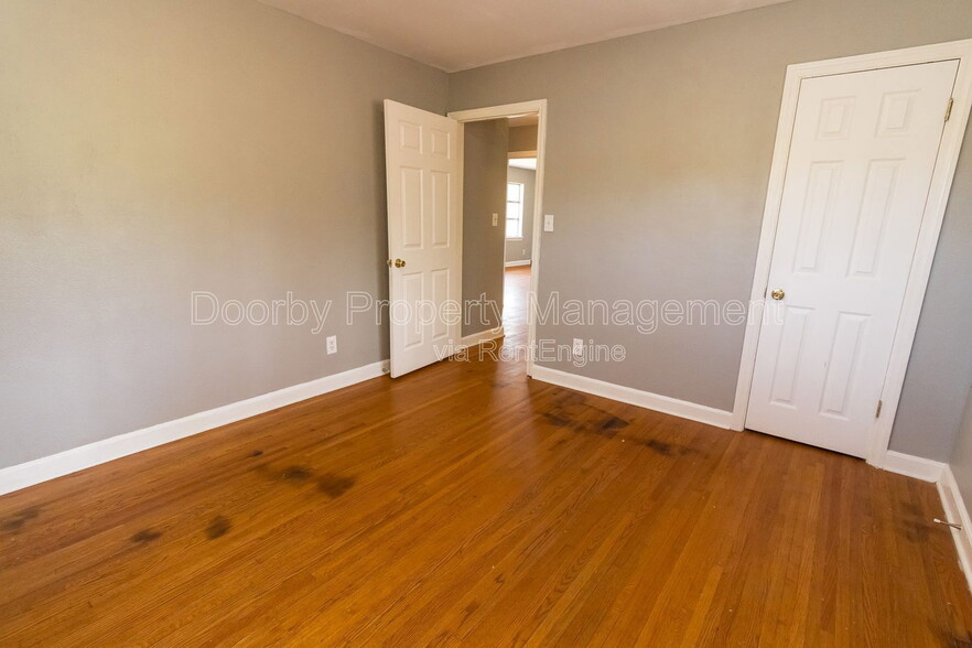 Building Photo - 3810 Nandena Dr