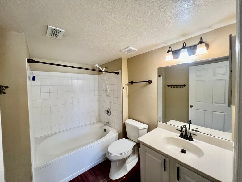 Building Photo - 10764 70th Ave