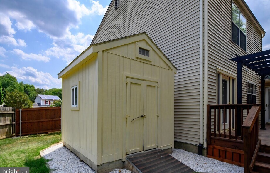 Building Photo - 1916 Christiana Ct