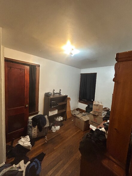 Building Photo - 531 Seymour St