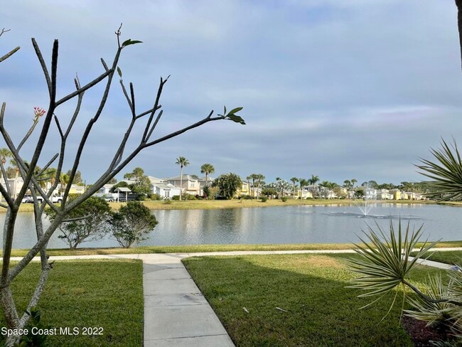 Building Photo - 1425 Malibu Cir NE