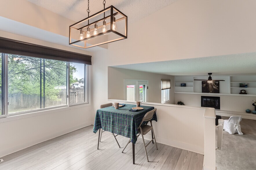 Eating Area - 1506 Fisk Ct