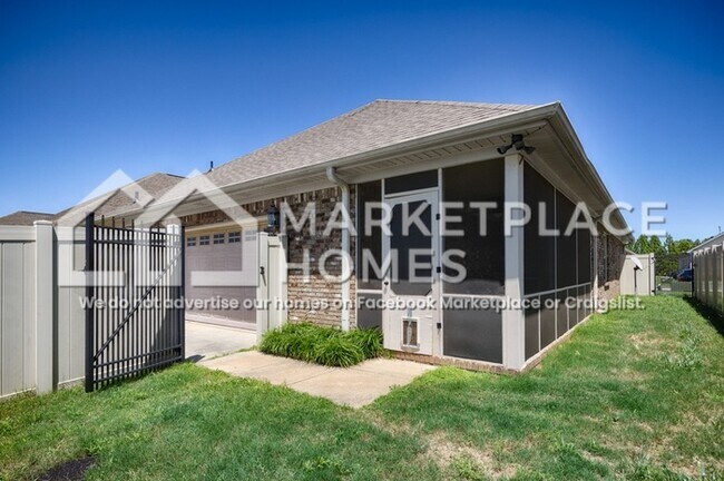 Building Photo - 1015 Ashenbury Park