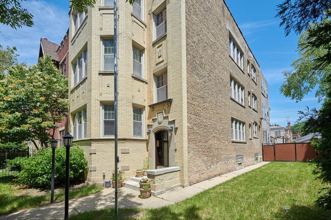 Building Photo - 5439 N Campbell Ave