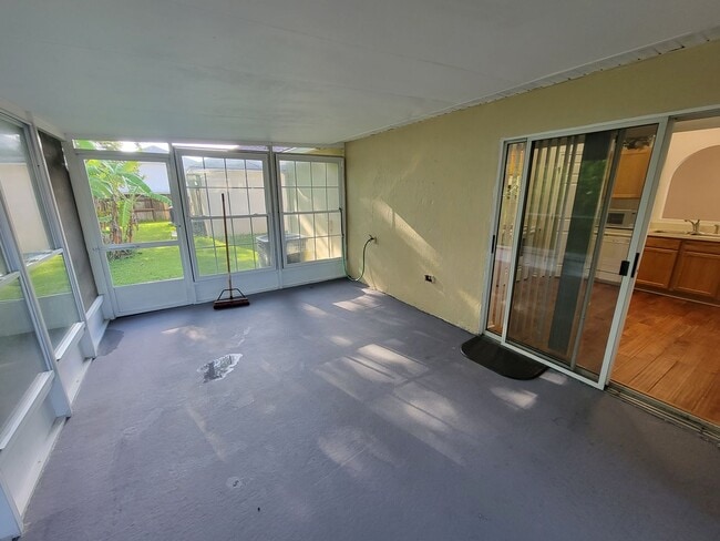 Building Photo - Coming Soon ... Charming 3 Bed/2 Bath Home...