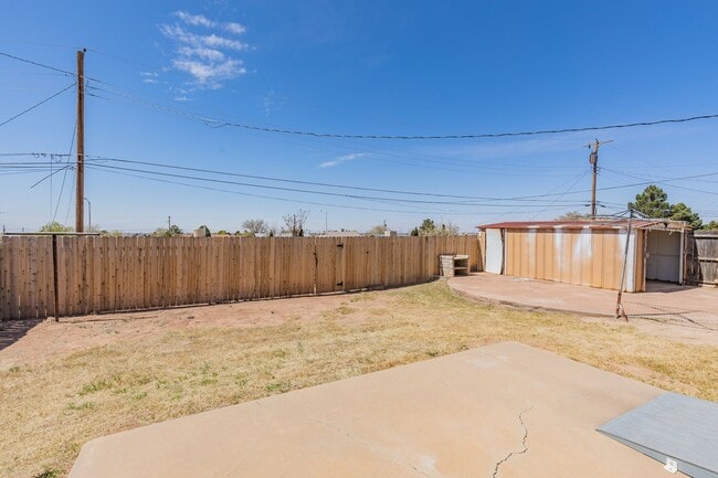 Building Photo - Charming 3 Bed 1 Bath Home