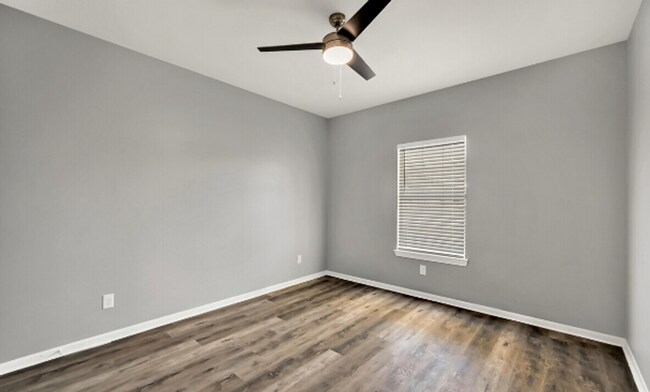 Building Photo - Beautiful 4 bed 4 bath