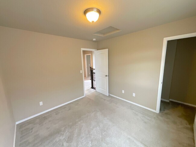 Building Photo - 4 Bedroom Home Available Near Marksheffel ...