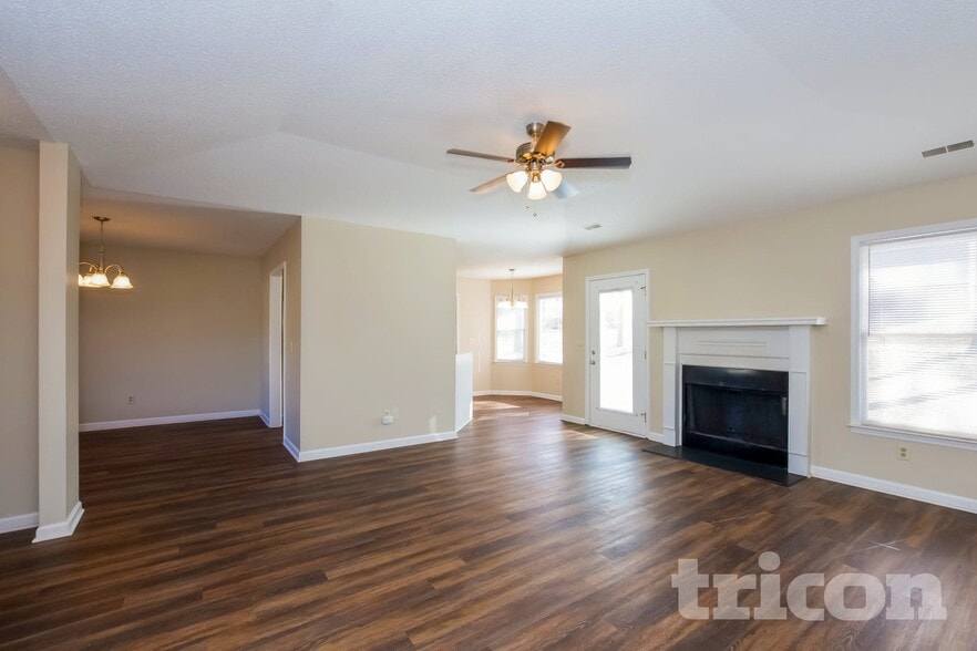Building Photo - 5 Seton Hall Ct