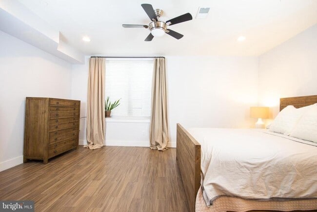 Building Photo - 738 N 19th St