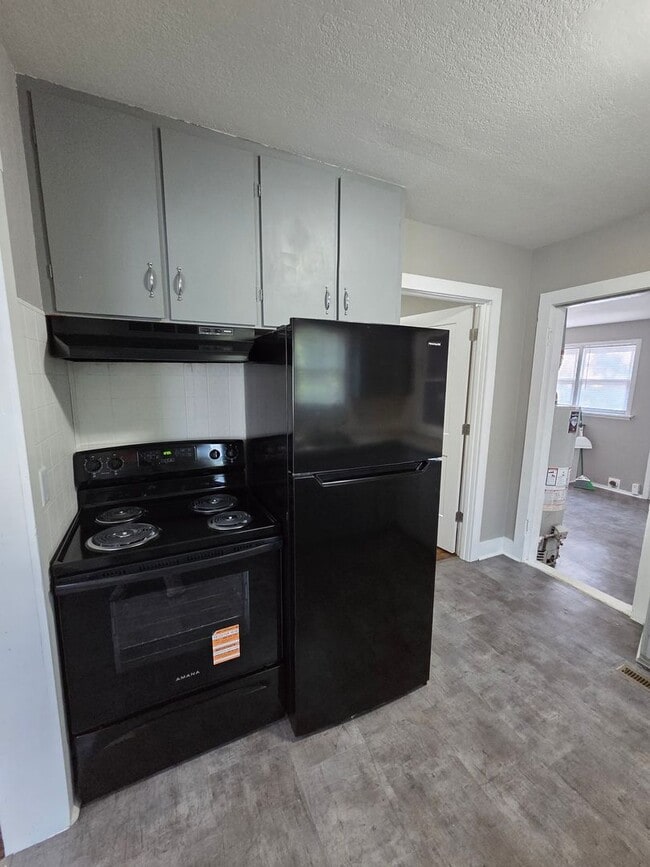 Building Photo - 938 S Hiram St