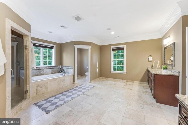 Building Photo - 829 Golden Arrow St