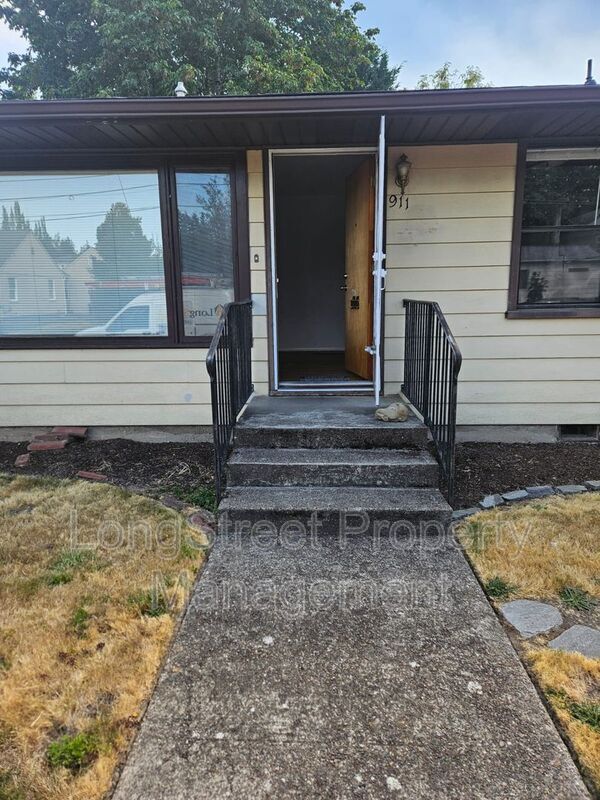 Building Photo - 911 NW 27th St