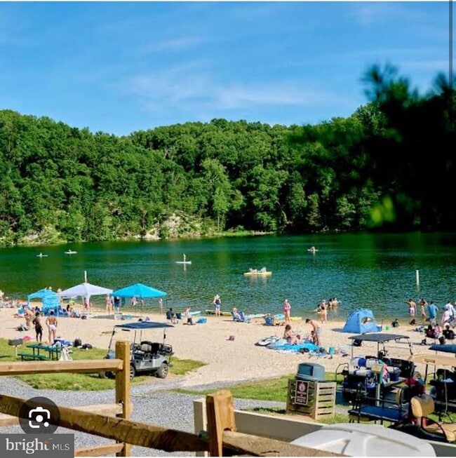 Building Photo - 7011 Fox Chase Rd