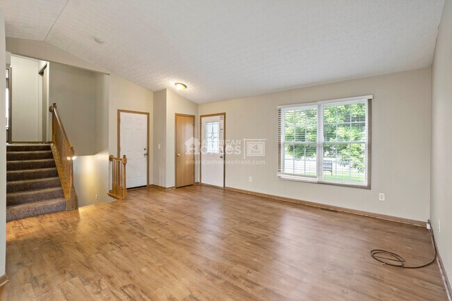 Building Photo - 2101 Symmes Court