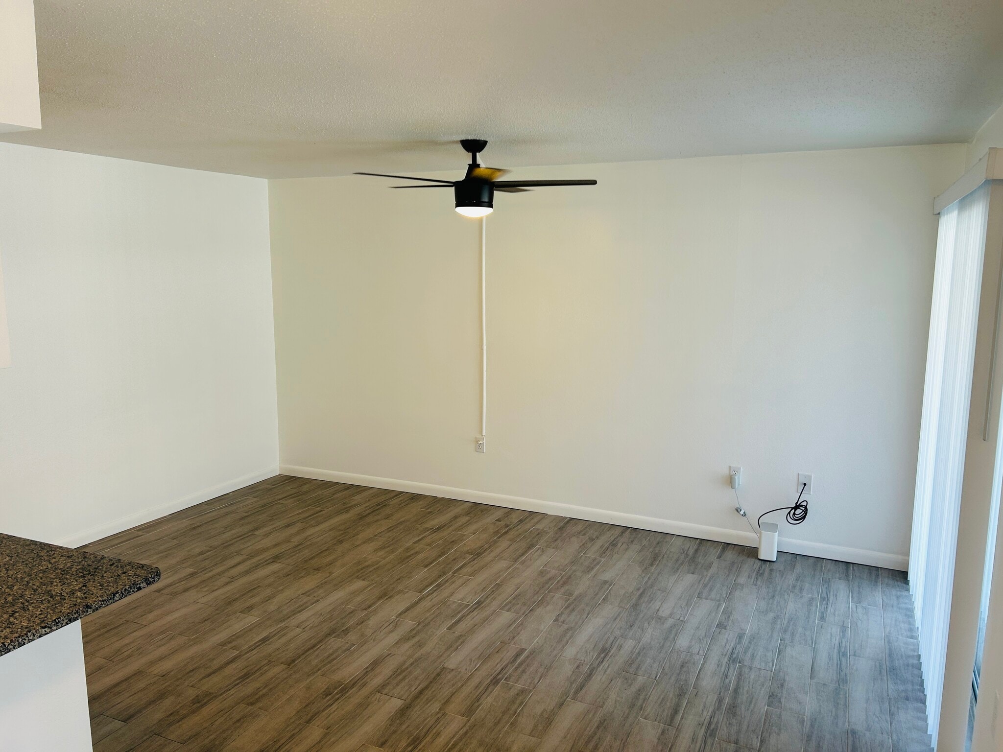 Building Photo - 4035 S School Ave