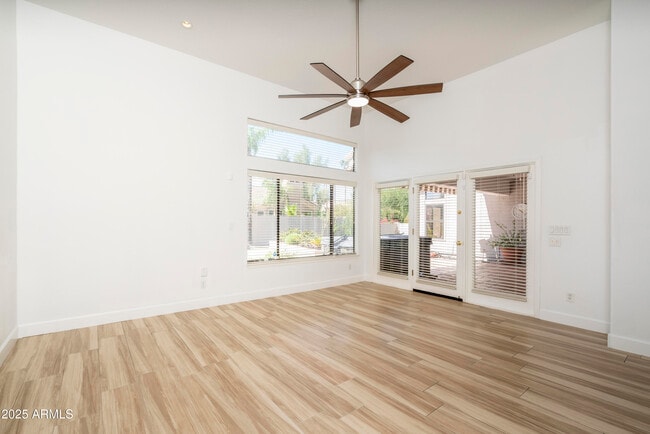 Building Photo - 5403 E Cannon Dr