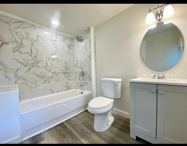 Bathroom - 2611 4th Ave