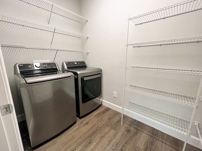 Building Photo - 3BR/2BA Home in Strawberry Fields
