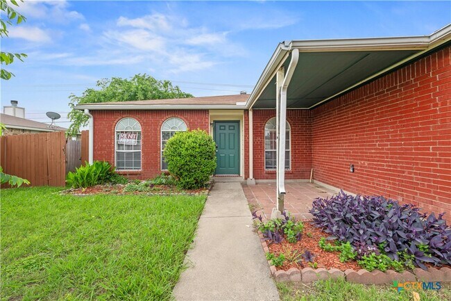 Building Photo - 1706 Bristol Dr