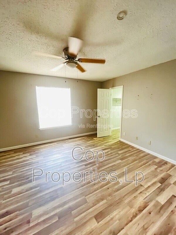 Building Photo - 1819 Babcock Rd