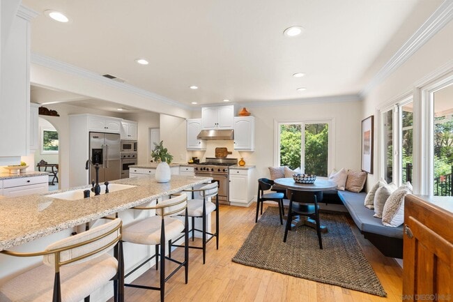 Building Photo - 6347 Las Colinas