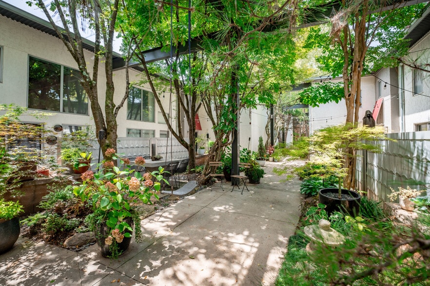 Building Photo - 195 Arizona Ave NE