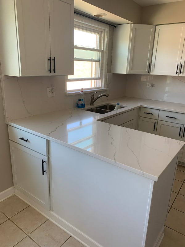 Building Photo - 764 Holiday Ln