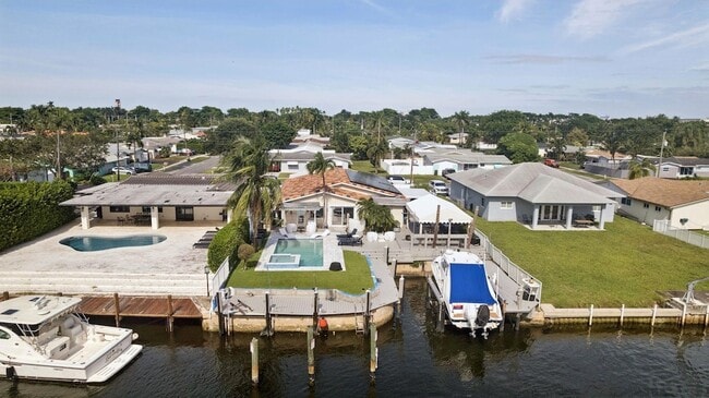 Building Photo - 911 NW 7th St