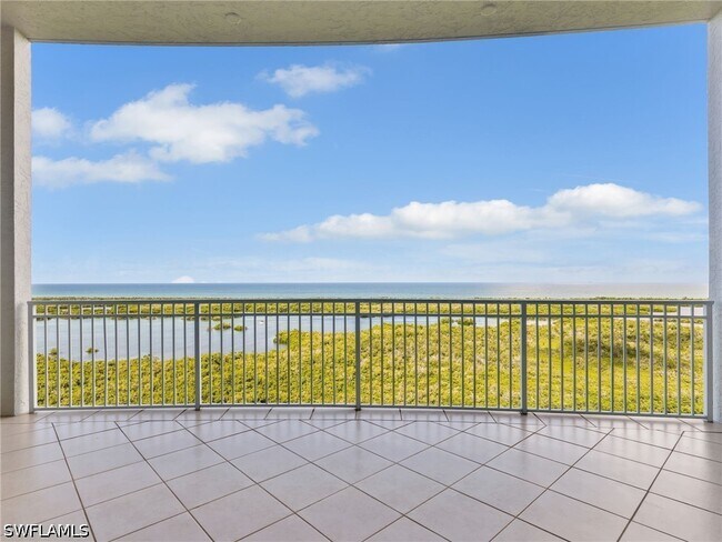 Building Photo - 900 Arbor Lake Dr