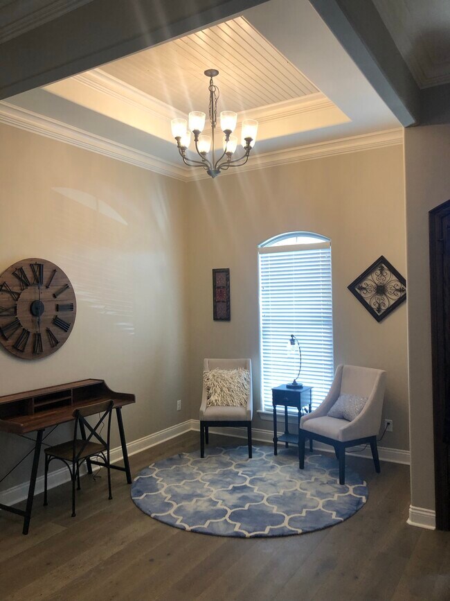 Building Photo - 5906 Settlers Dr