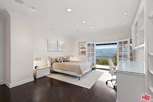 Building Photo - 2305 Canyonback Rd