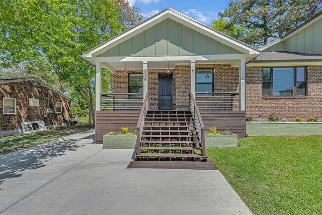 Building Photo - 6416 Edsel Dr