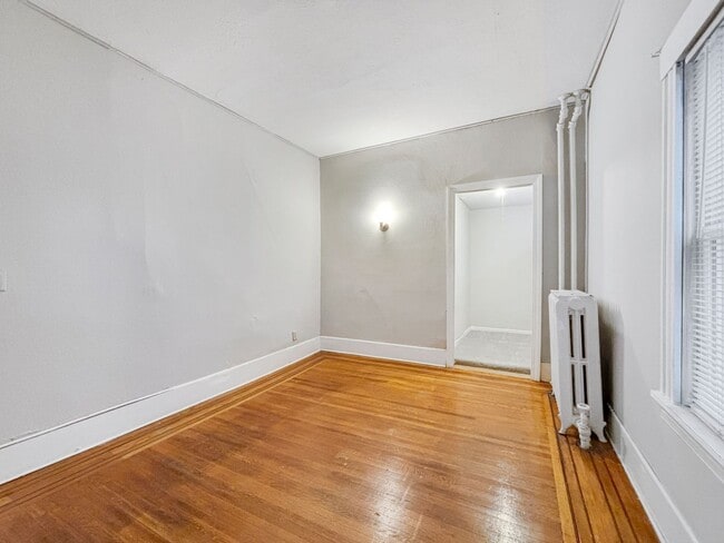 Building Photo - 2725 Dupont Ave S