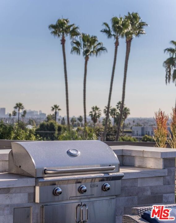 Building Photo - 1283 Havenhurst Dr