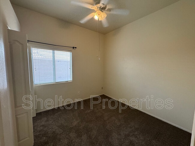 Building Photo - 19231 N Coyote Lakes Pkwy