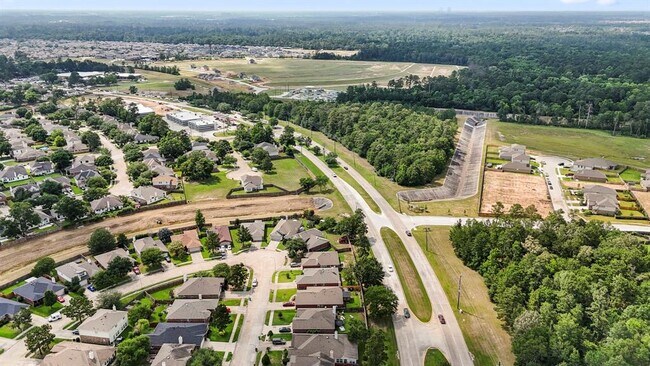 Building Photo - 3211 Falcon Trail Dr