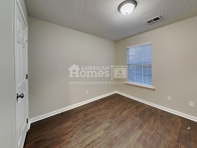 Building Photo - 7748 Parkmont Drive