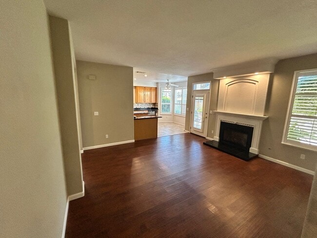 Building Photo - Beautiful Brookside Home 3 Bedroom/2 Bath