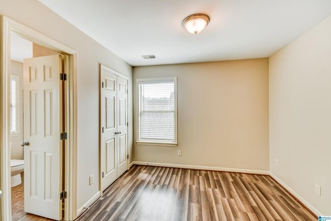 Building Photo - 2212 Rushton Ln