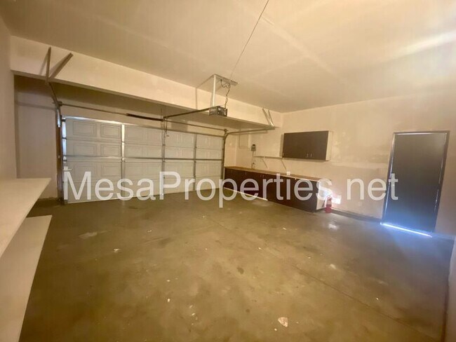 Building Photo - 13323 Somerset St