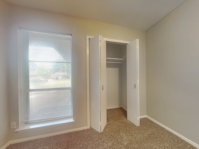 Building Photo - 1401 Wisteria Way