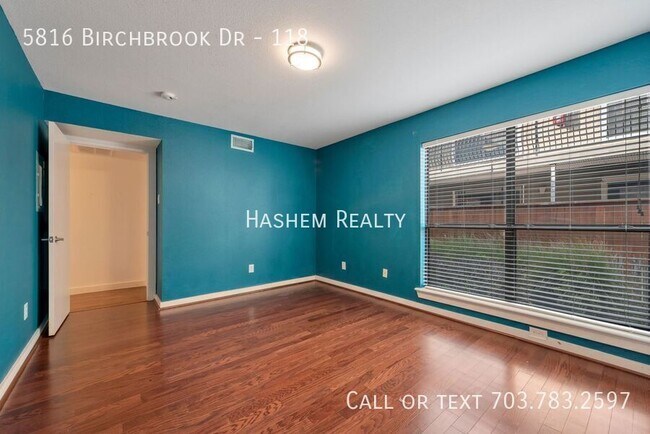 Building Photo - 5816 Birchbrook Dr