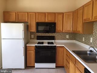 Building Photo - 7532 Coxton Ct
