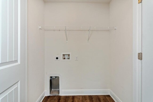 Building Photo - 173 Iron Horse Dr W