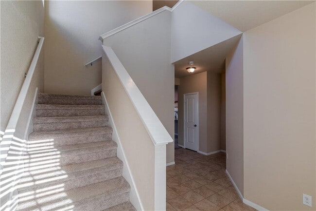 Building Photo - 137 Moulins Ln