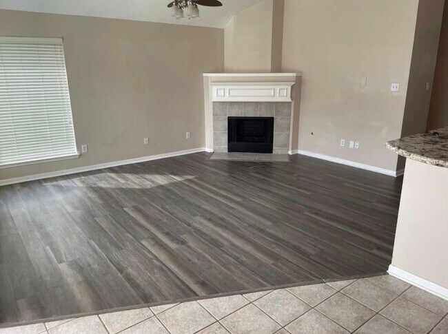 Building Photo - 15119 Wimberly Park Dr