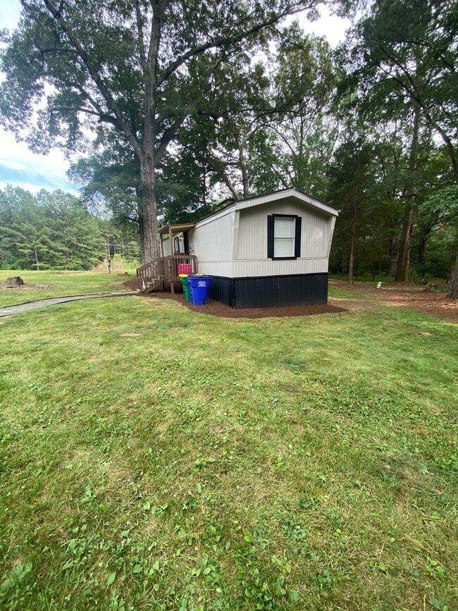 Building Photo - 417 Ranch Rd