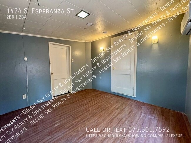 Building Photo - 1424 S Esperanza St