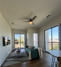 Building Photo - 1508 Blodgett St